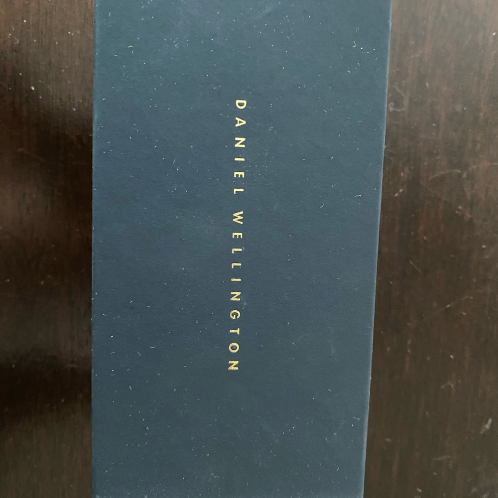 Daniel Wellington Silver and Black Watch - Picture 3 of 3